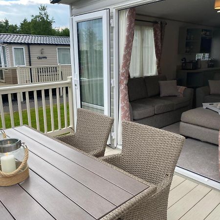 Lake District Prestige Caravan, 3 Bedrooms, Sleeps 8 On Haven Holiday Park Flookburgh ภายนอก รูปภาพ