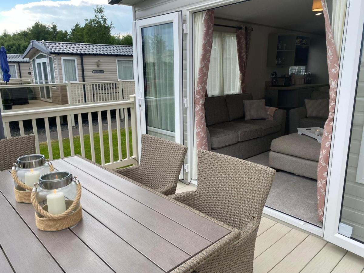 Lake District Prestige Caravan, 3 Bedrooms, Sleeps 8 On Haven Holiday Park Flookburgh ภายนอก รูปภาพ