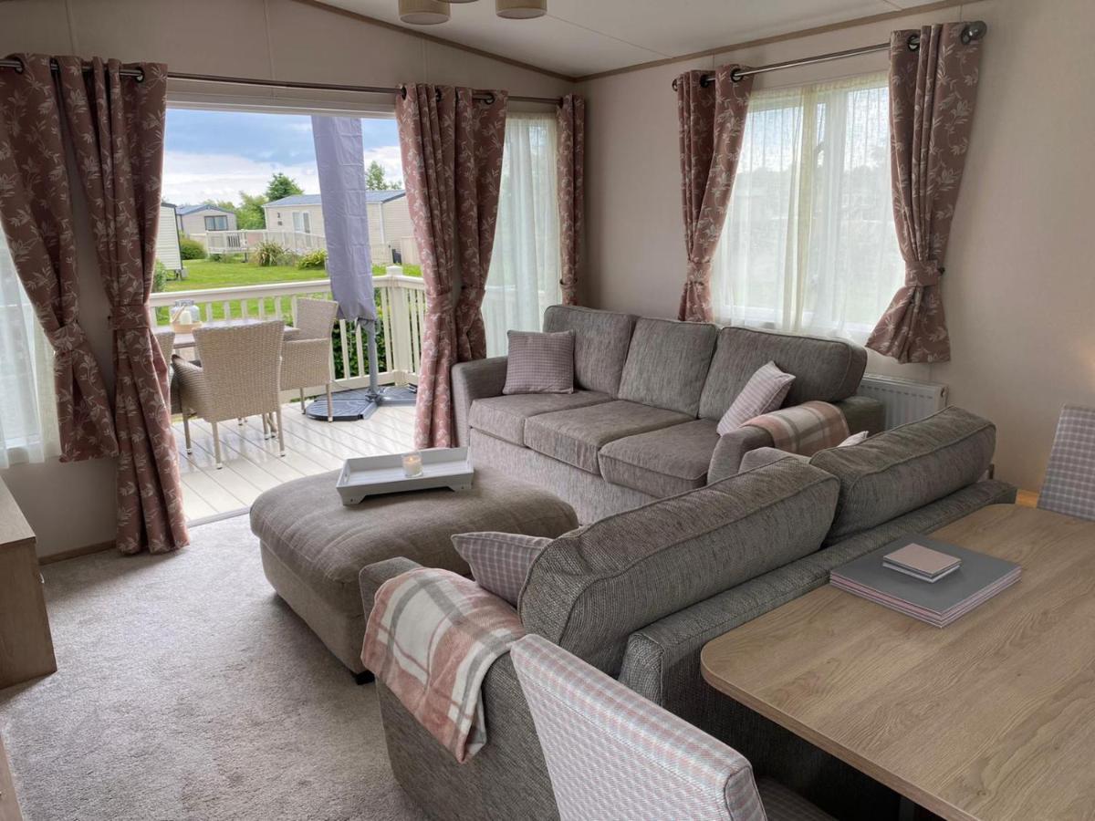 Lake District Prestige Caravan, 3 Bedrooms, Sleeps 8 On Haven Holiday Park Flookburgh ภายนอก รูปภาพ