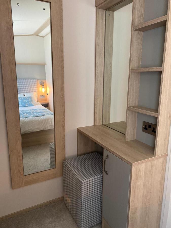 Lake District Prestige Caravan, 3 Bedrooms, Sleeps 8 On Haven Holiday Park Flookburgh ภายนอก รูปภาพ