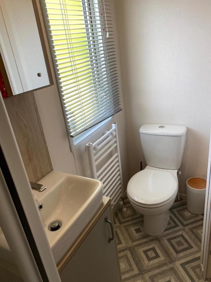 Lake District Prestige Caravan, 3 Bedrooms, Sleeps 8 On Haven Holiday Park Flookburgh ภายนอก รูปภาพ